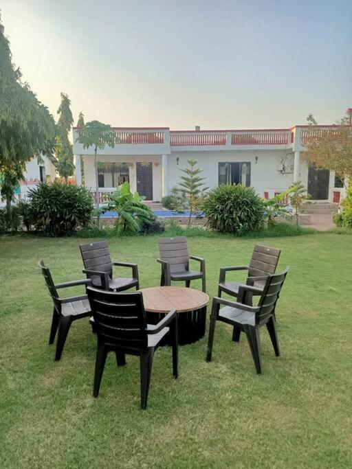 Achal Farm जंगल में मंगल Villa Gurgaon Bagian luar foto